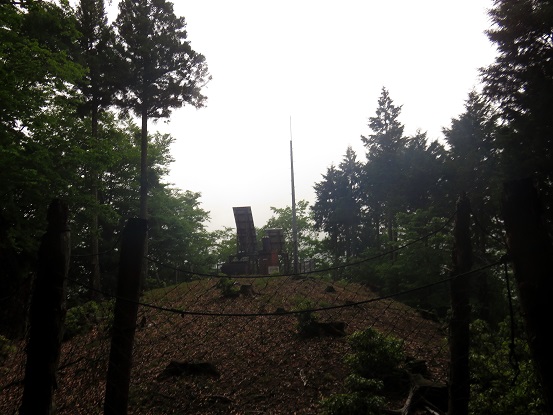 天祖山のロボット雨量計