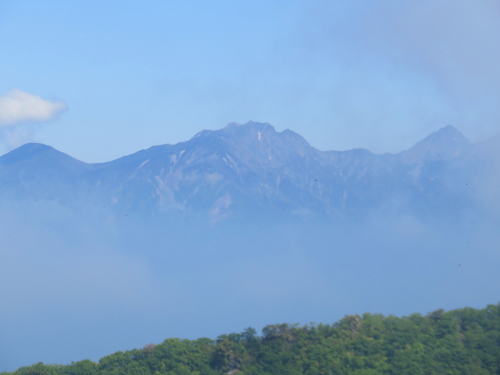 左から編笠山、権現岳、キレットで右のピークが赤岳景色