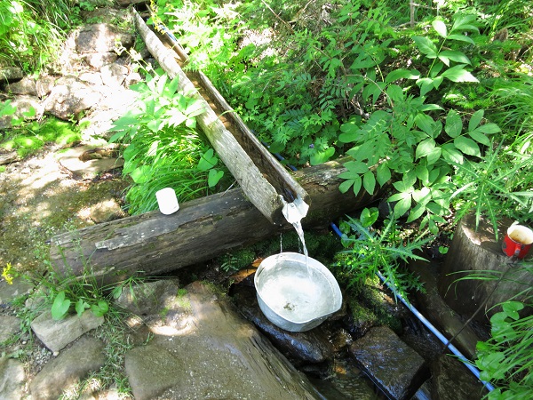 南御室小屋の水場
