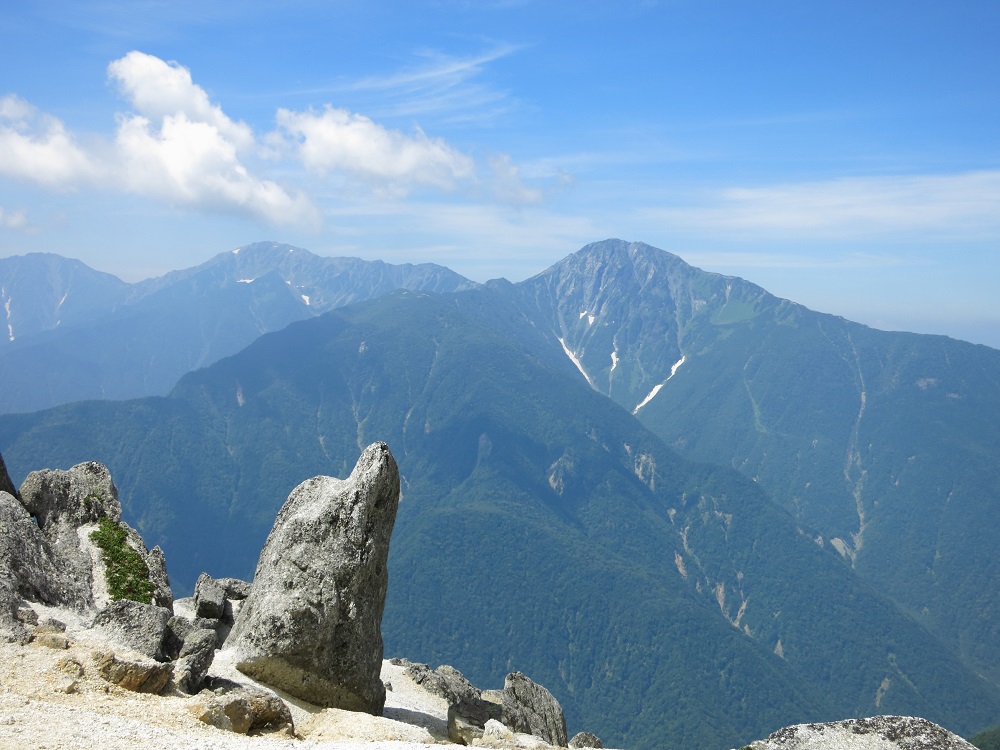 鳳凰三山のイルカ岩