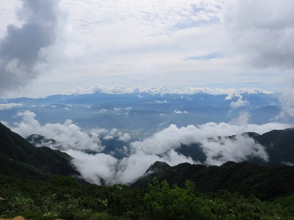 南越百山天気が悪化の様子