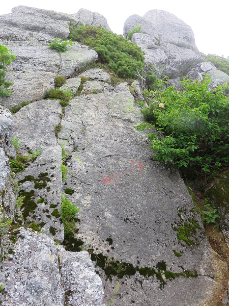 空木岳方面登山道のマーク