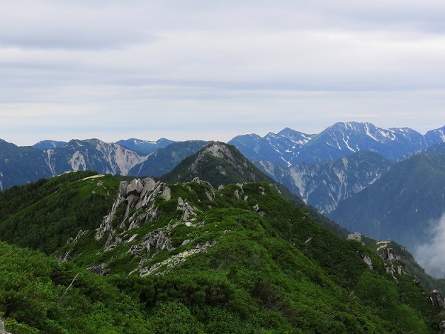 餓鬼のコブ唐沢岳