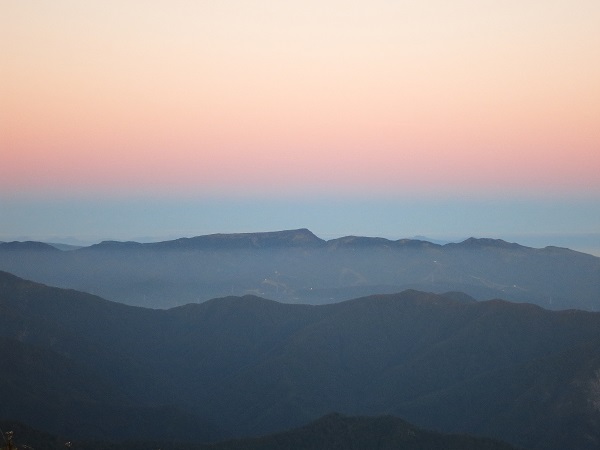 f:id:aohige0718:20170826160140j:plain 苗場山