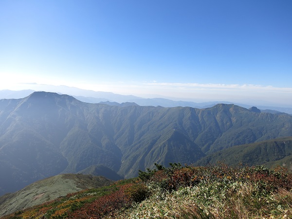 f:id:aohige0718:20170826162029j:plain 西黒尾根谷川岳馬蹄形縦走路