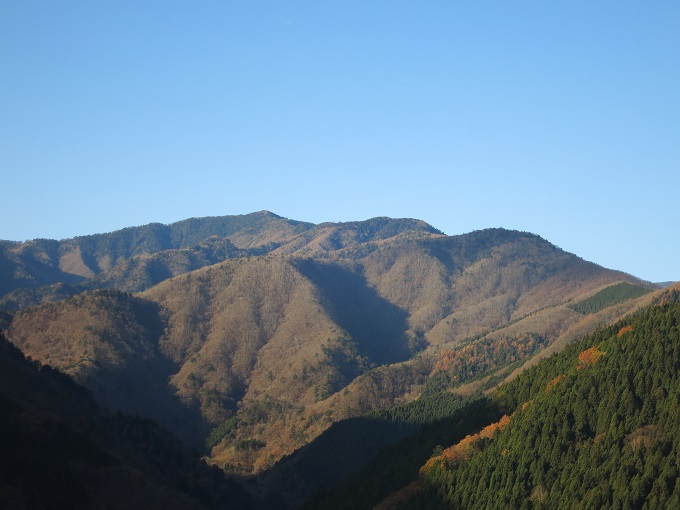 奥秩父綺麗な山並み甲武信ヶ岳