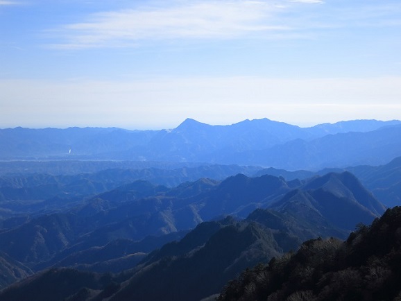 奥武蔵の盟主武甲山景色