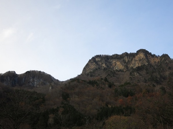 赤岩尾根の赤岩岳景色