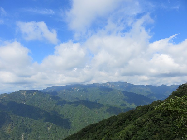 塔ノ岳と丹沢山