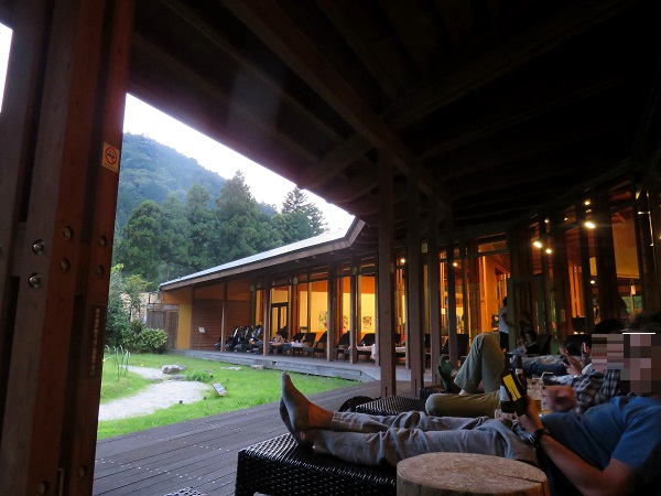 f:id:aohige0718:20170926174105j:plain 和食だいにんぐ川霧の店舗の外