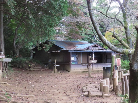 明王小屋の様子