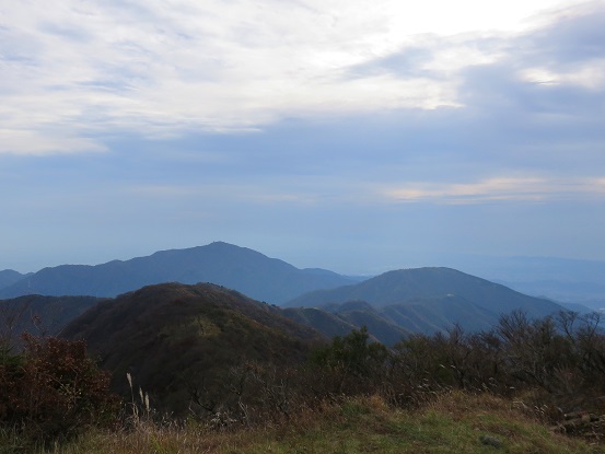 f:id:aohige0718:20171105224752j:plain 大山