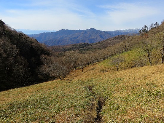 f:id:aohige0718:20171129210646j:plain 雁峠から水場