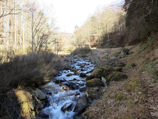 f:id:aohige0718:20171129210738j:plain 道の駅みとみまで登山道が雰囲気が良く