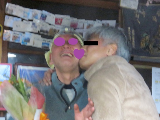 f:id:aohige0718:20171129211621j:plain 雁坂小屋の小屋番さん