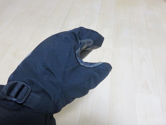 雪山登山手袋ブラックダイヤモンドグローブーレビュー 耐寒 29度 アオヒゲ危機一髪 樽の中身は何だろう 雪山登山手袋ブラックダイヤモンドグローブーレビュー 耐寒 29度 アオヒゲ危機一髪 樽の中身は何だろう