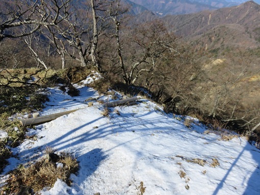 蛭ヶ岳から檜洞丸へ進みたい
