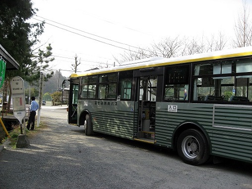寄バス停から蛭ヶ岳南陵(南尾根)・丹沢主脈縦走のスタート