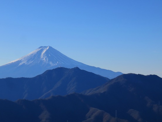 滝子山寂ショウ尾根の全景