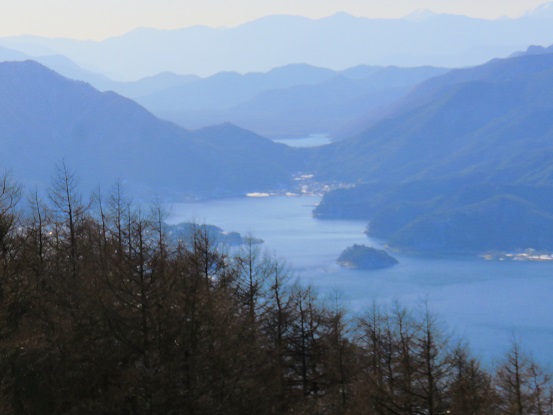 霜山と河口湖