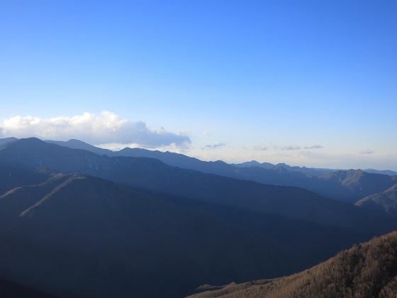 静かな山の景色