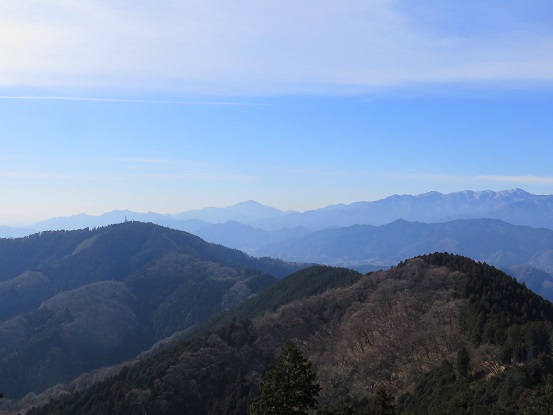 f:id:aohige0718:20180304175707j:plain 影信山から高尾山