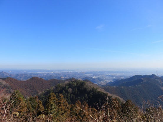 f:id:aohige0718:20180304175752j:plain 影信山から高尾・八王子市街