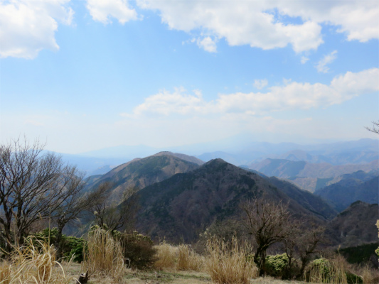 f:id:aohige0718:20180410233907j:plain 雨山、檜岳・伊勢沢ノ頭