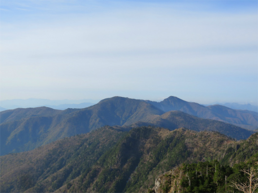 八経ヶ岳から釈迦ヶ岳景色