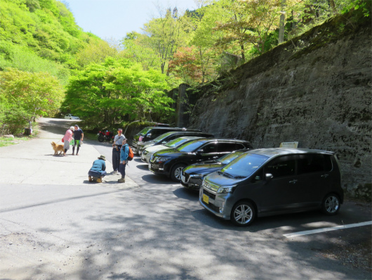 白倉トンネル付近駐車場