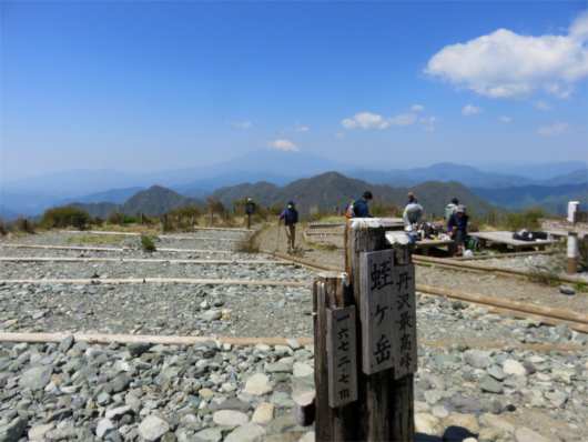 f:id:aohige0718:20180519143644j:plain 蛭ヶ岳