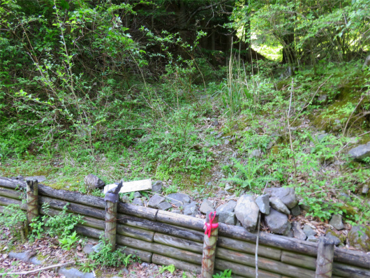 f:id:aohige0718:20180519144826j:plain 寿岳の登山口