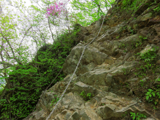 f:id:aohige0718:20180524204816j:plain 鎖場岩場