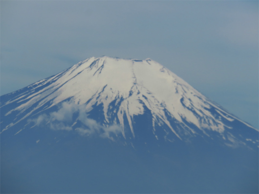 f:id:aohige0718:20180524205319j:plain アップの富士