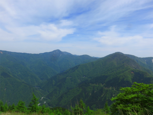 f:id:aohige0718:20180524205445j:plain 蛭ヶ岳