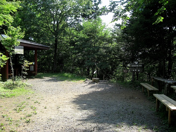 石割神社東屋