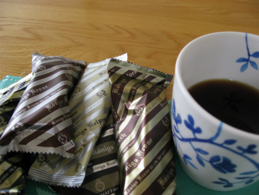 お土産でいただいたケーニヒスクローネ洋菓子セット