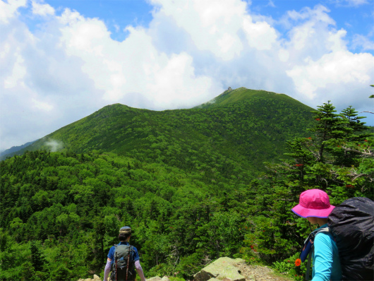 朝日岳から見た金峰山