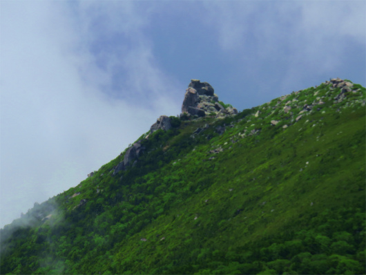 金峰山の五丈石近い