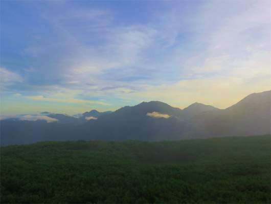 f:id:aohige0718:20180816172041j:plain 荒川岳に遠くに塩見岳