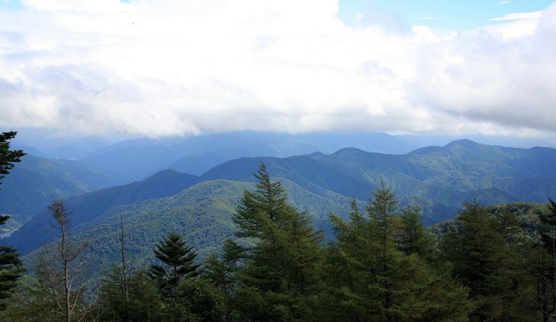 f:id:aohige0718:20180902112235j:plain 奥多摩方面の景色