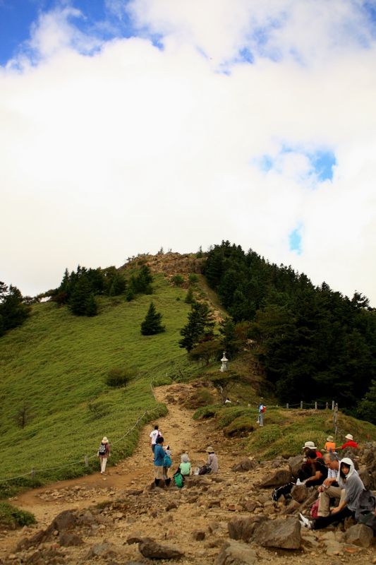 f:id:aohige0718:20180902112246j:plain 大菩薩峠から大菩薩嶺方面