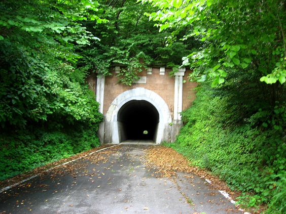 旧笹子トンネル(笹子峠)