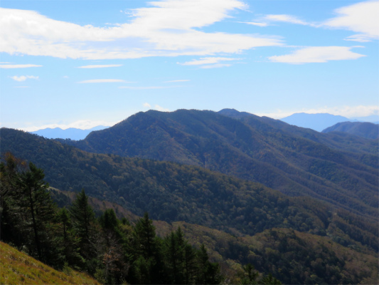 f:id:aohige0718:20181008112057j:plain 小金沢山