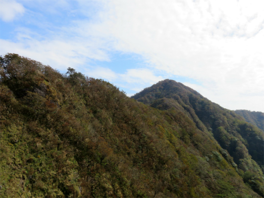 目指す位牌岳
