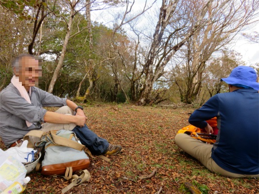 愛鷹連峰縦走の喜びに浸り