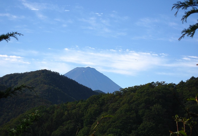 f:id:aohige0718:20181024202912j:plain 中尾根ノ頭から富士山景色