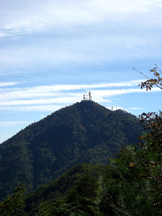 f:id:aohige0718:20181024203317j:plain 清八山から三つ峠山景色