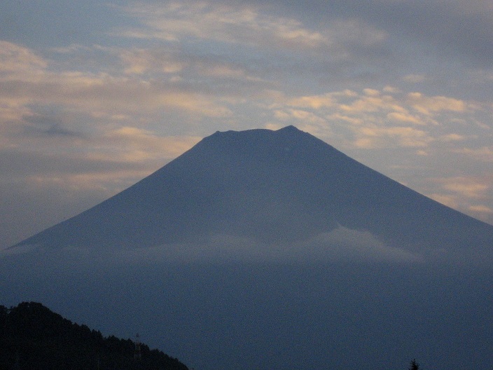 夕暮れの富士山