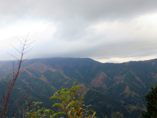 坪山からの三頭山方面